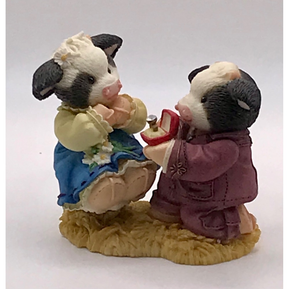 Marys Moo Moos "Will Moo" Cow Proposal Figurine 1998 Enesco 468754